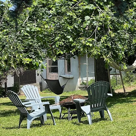 Jolie Maison Cosy, Grand Jardin, En Bordure De La Via Fluvia *